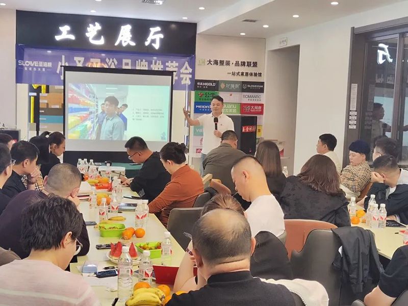 创新引领未来，小圣智能集成浴室柜开启行业新篇章